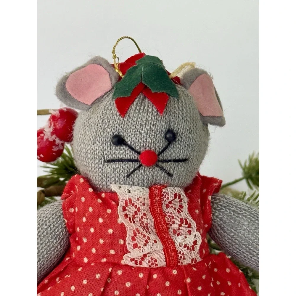 VTG Handmade Christmas Sock Mouse Family Ornaments/Decor - Stuffed/Felted/Beaded